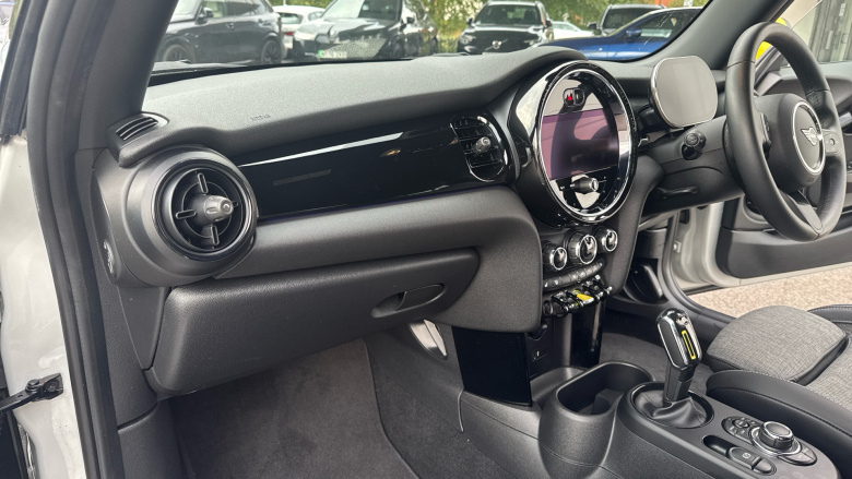 MINI Hatchback 135kW Cooper S Level 2 33kWh 3dr Auto Electric Hatchback